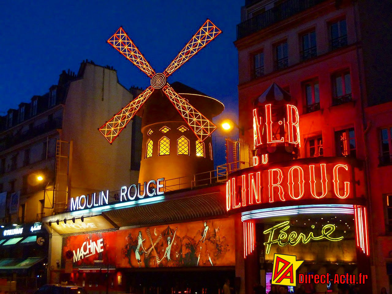 Les ailes du Moulin Rouge sont tombées cette nuit